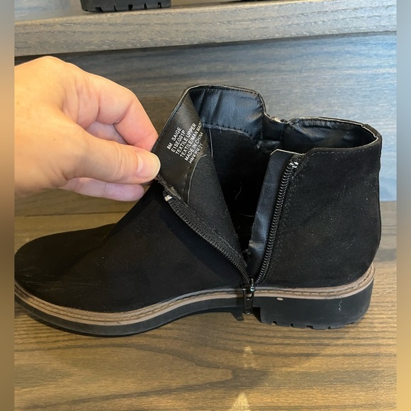 Esprit Saige Bootie in Black Suede Size 8 - Picture 9 of 11